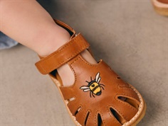 Angulus sandal cognac with bee embroidery  